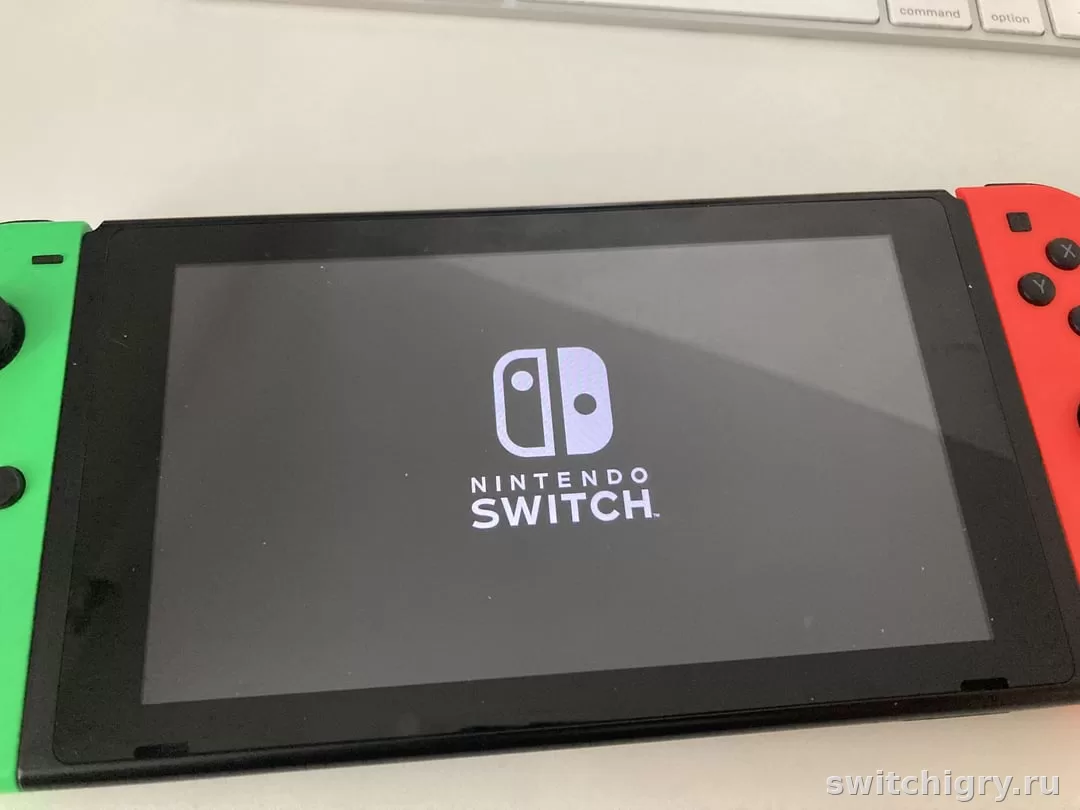 Что делать, если Nintendo Switch зависает на логотипе