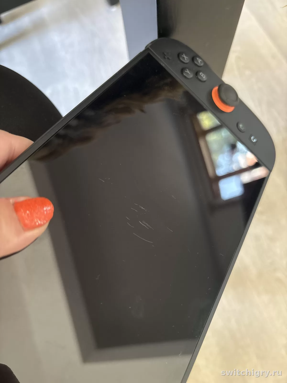 Экран Nintendo Switch поцарапался: что можно сделать и чего делать нельзя